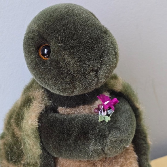 Vintage GUND Whiz Turtle Plush Green Holding Flowers Stuffed Animal 1980s - Picture 2 of 11